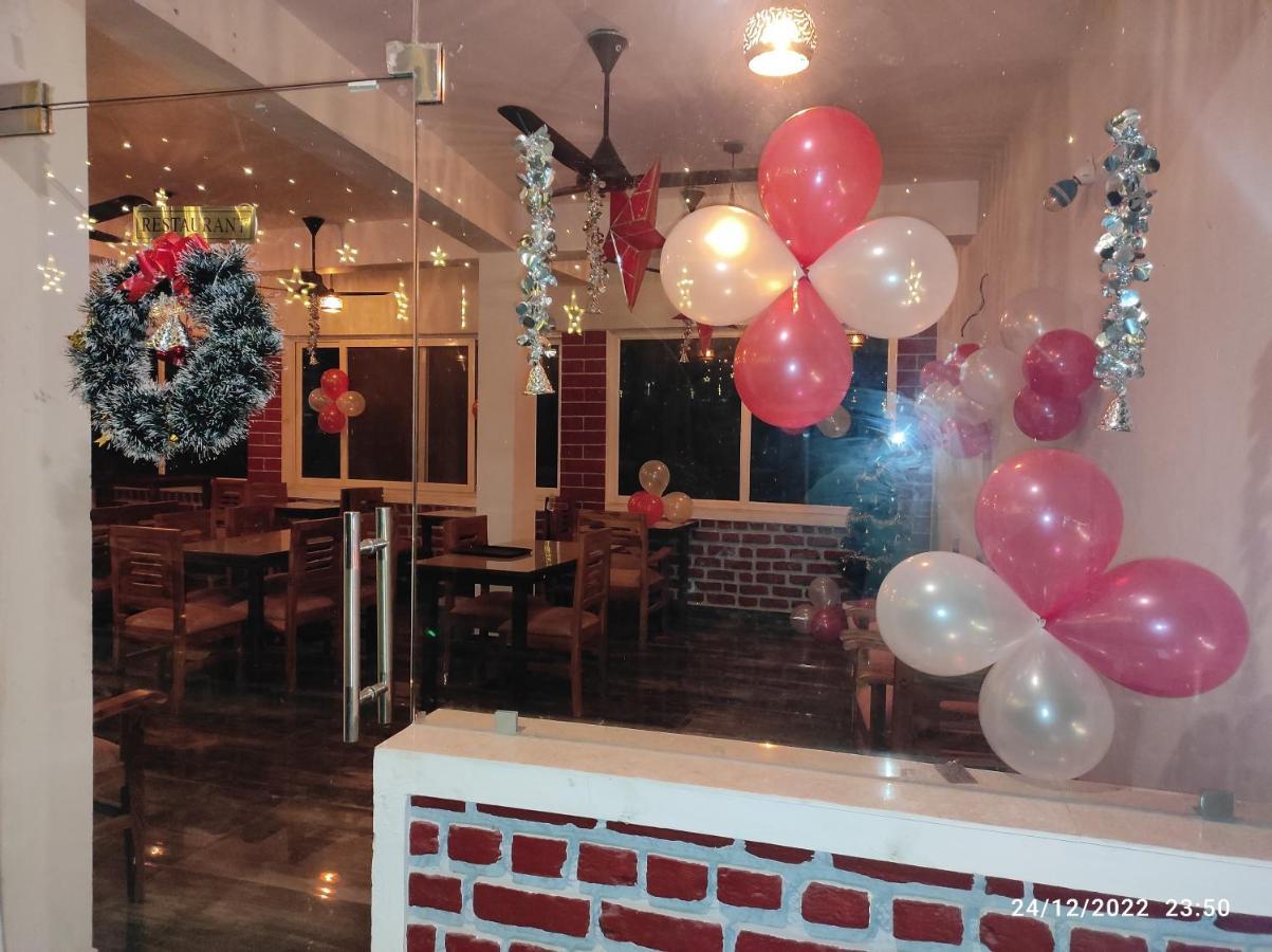 Hotel Studioz Sahastradhara デヘラードゥーン エクステリア 写真