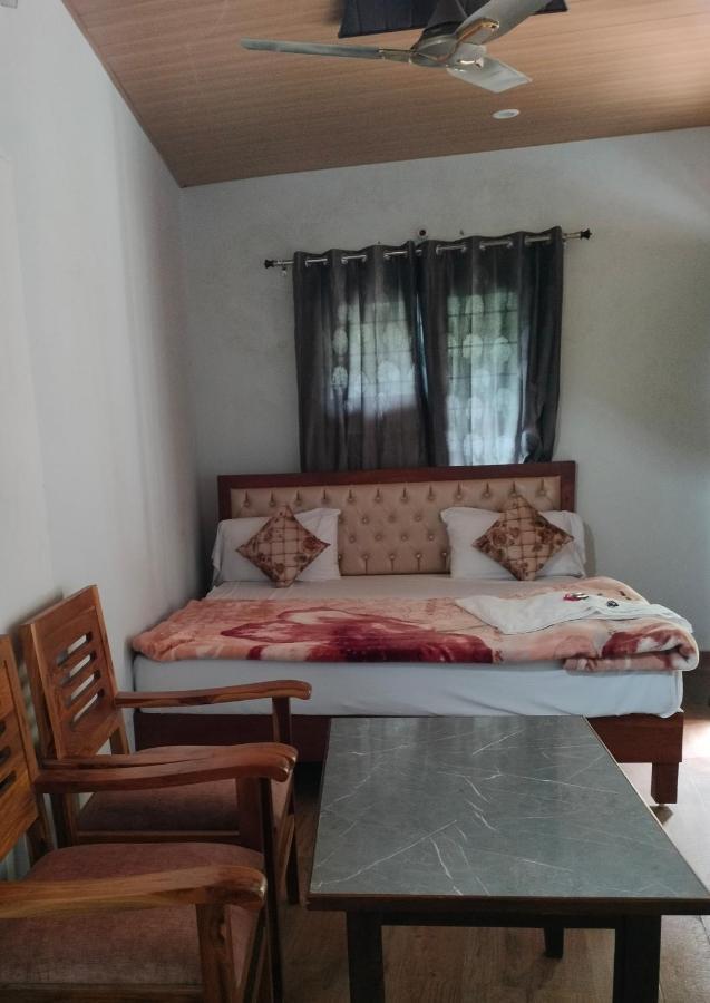 Hotel Studioz Sahastradhara デヘラードゥーン エクステリア 写真