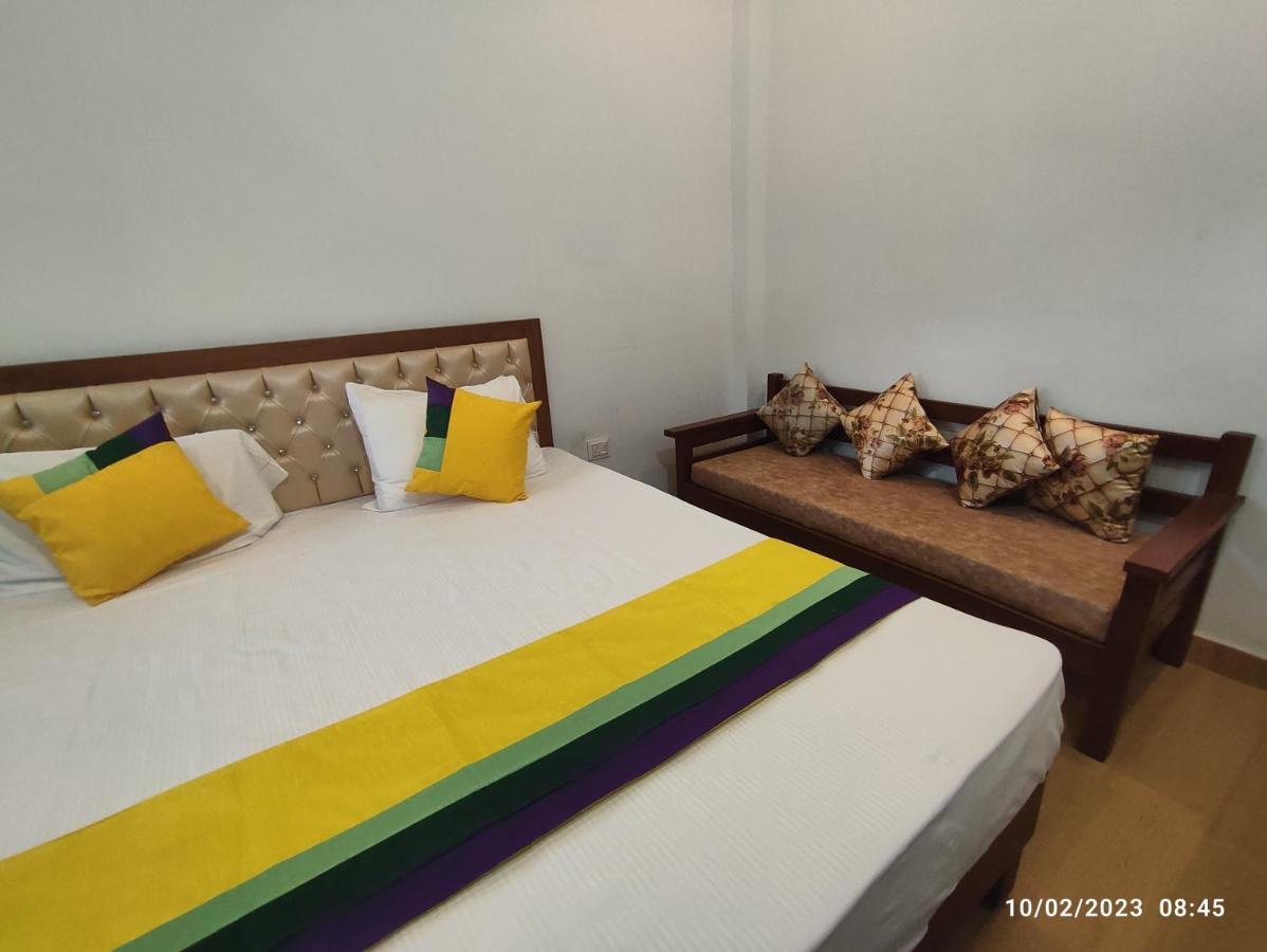 Hotel Studioz Sahastradhara デヘラードゥーン エクステリア 写真